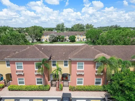 2851 W Prospect Road Tamarac FL 33309