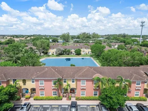 2851 W Prospect Road Tamarac FL 33309