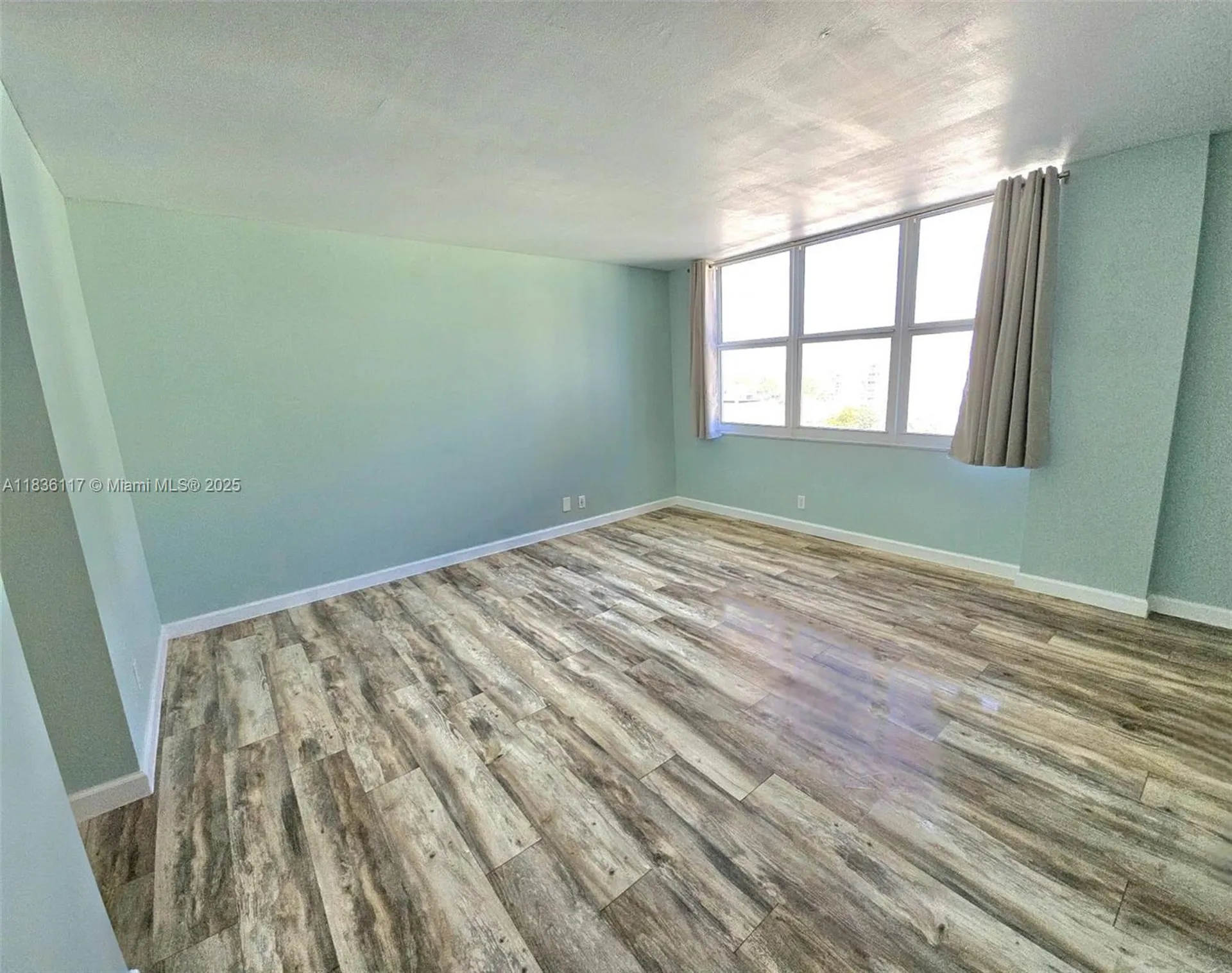 1147 Hillsboro Mile Hillsboro Beach FL 33062