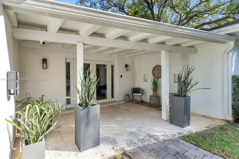11433 NE 6th Avenue Biscayne Park FL 33161