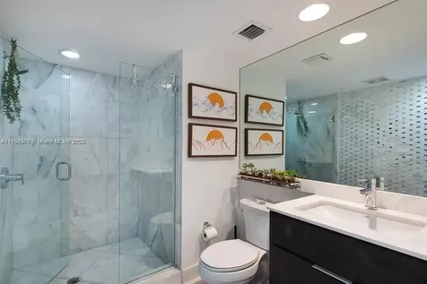 421 Meridian Avenue Miami Beach FL 33139