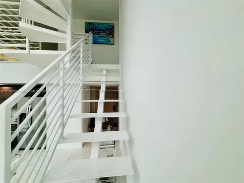 421 Meridian Avenue Miami Beach FL 33139