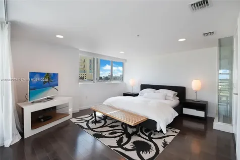 421 Meridian Avenue Miami Beach FL 33139