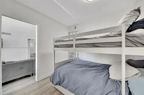 5005 Collins Avenue Miami Beach FL 33140