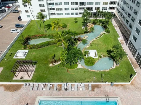 5005 Collins Avenue Miami Beach FL 33140