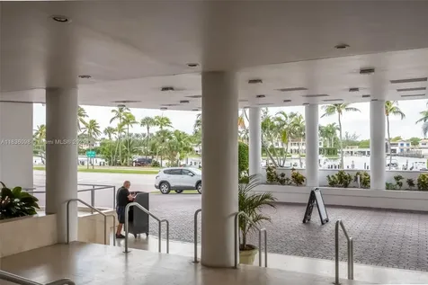 5005 Collins Avenue Miami Beach FL 33140