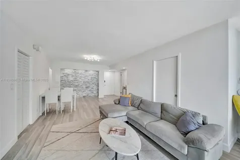 5005 Collins Avenue Miami Beach FL 33140