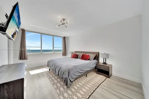 5005 Collins Avenue Miami Beach FL 33140