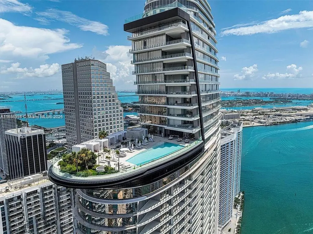 300 Biscayne Boulevard Way Miami FL 33131