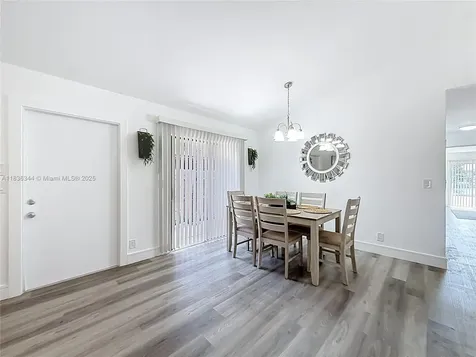 1309 SW 75th Avenue North Lauderdale FL 33068