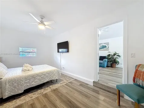 1309 SW 75th Avenue North Lauderdale FL 33068