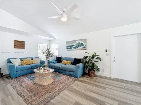 1309 SW 75th Avenue North Lauderdale FL 33068