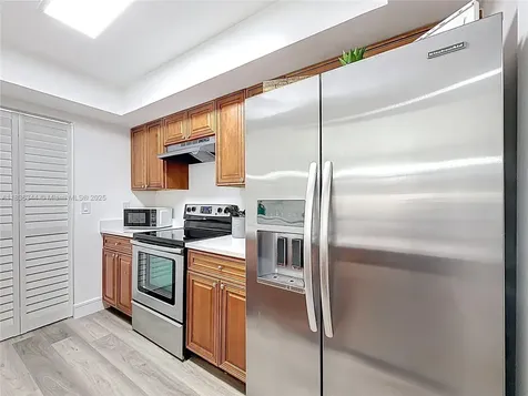 1309 SW 75th Avenue North Lauderdale FL 33068