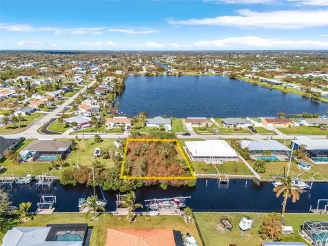 18826 Ashcroft Circle Port Charlotte FL 33948