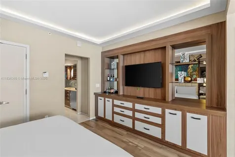 551 N Fort Lauderdale Beach Boulevard Fort Lauderdale FL 33304