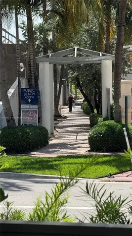 6000 Collins Avenue Miami Beach FL 33140