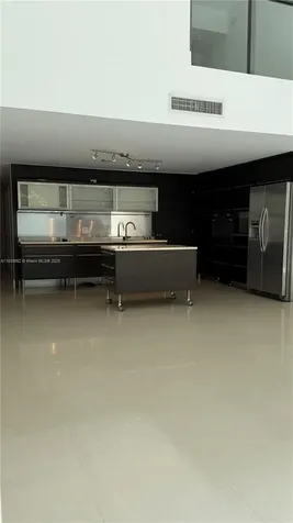6000 Collins Avenue Miami Beach FL 33140