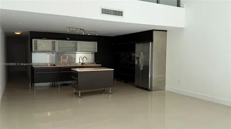 6000 Collins Avenue Miami Beach FL 33140
