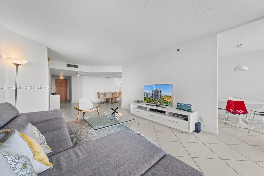 3598 Yacht Club Drive Aventura FL 33180