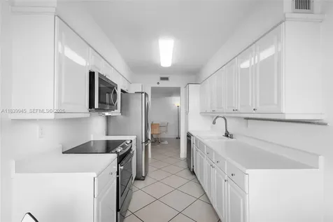 3598 Yacht Club Drive Aventura FL 33180