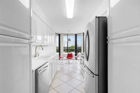 3598 Yacht Club Drive Aventura FL 33180