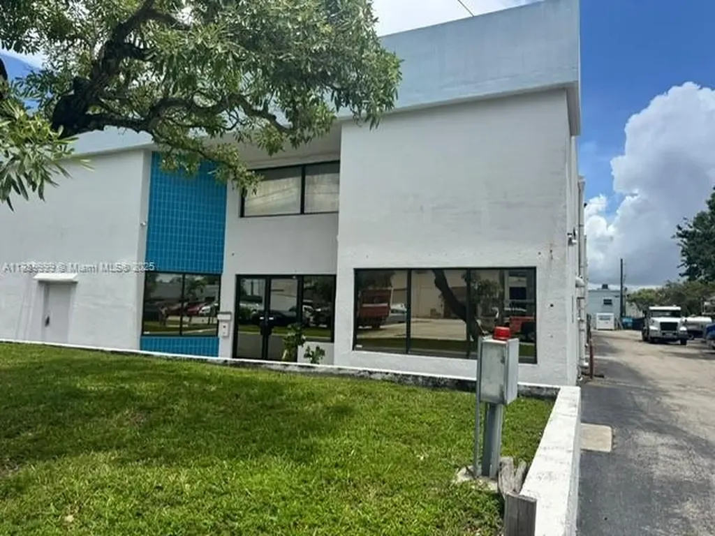 5300 NW 12th Avenue Fort Lauderdale FL 33309