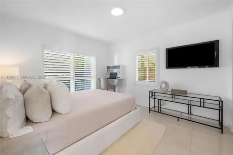 2511 Tequesta Lane Coconut Grove FL 33133