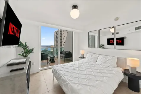 41 SE 5th Street Miami FL 33131