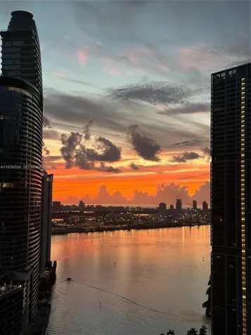 41 SE 5th Street Miami FL 33131
