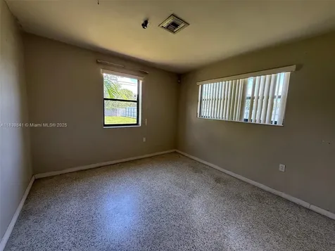 9625 SW 181st Terrace Palmetto Bay FL 33157