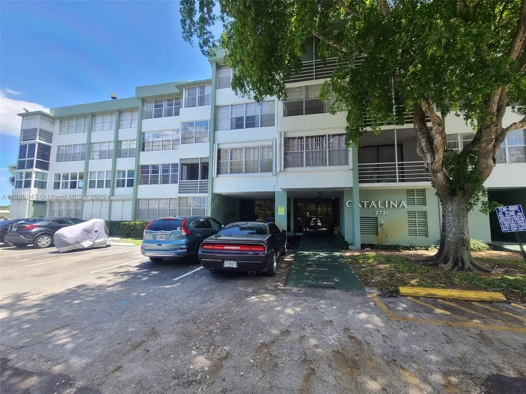 2731 Taft Street Hollywood FL 33020