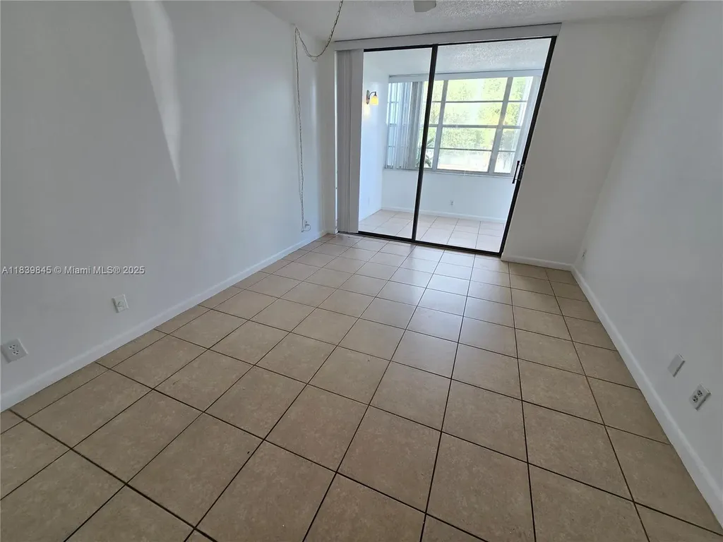 2731 Taft Street Hollywood FL 33020