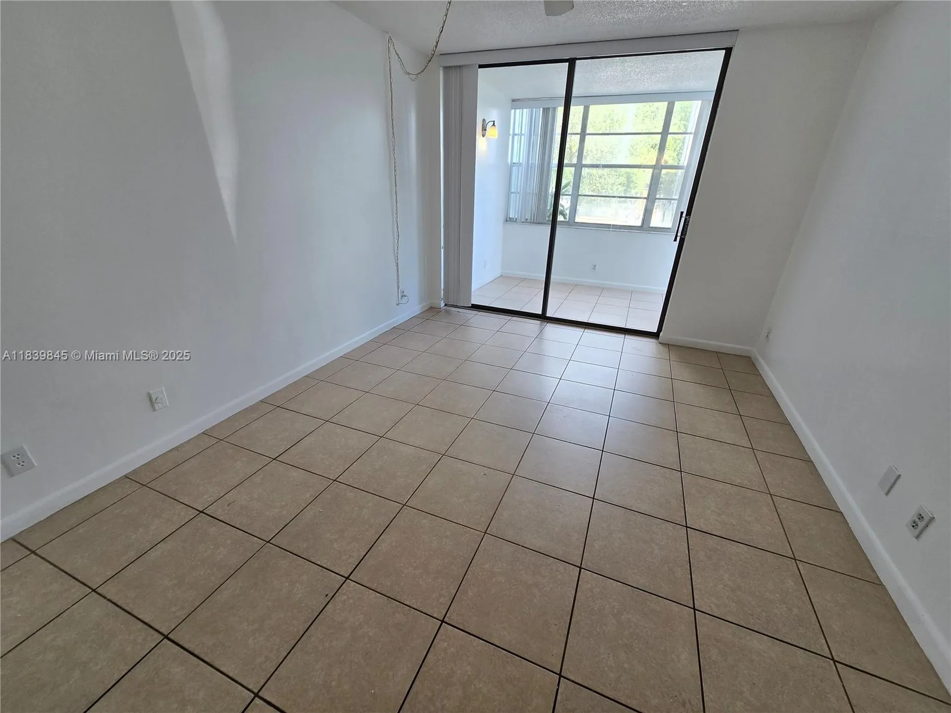 2731 Taft Street Hollywood FL 33020