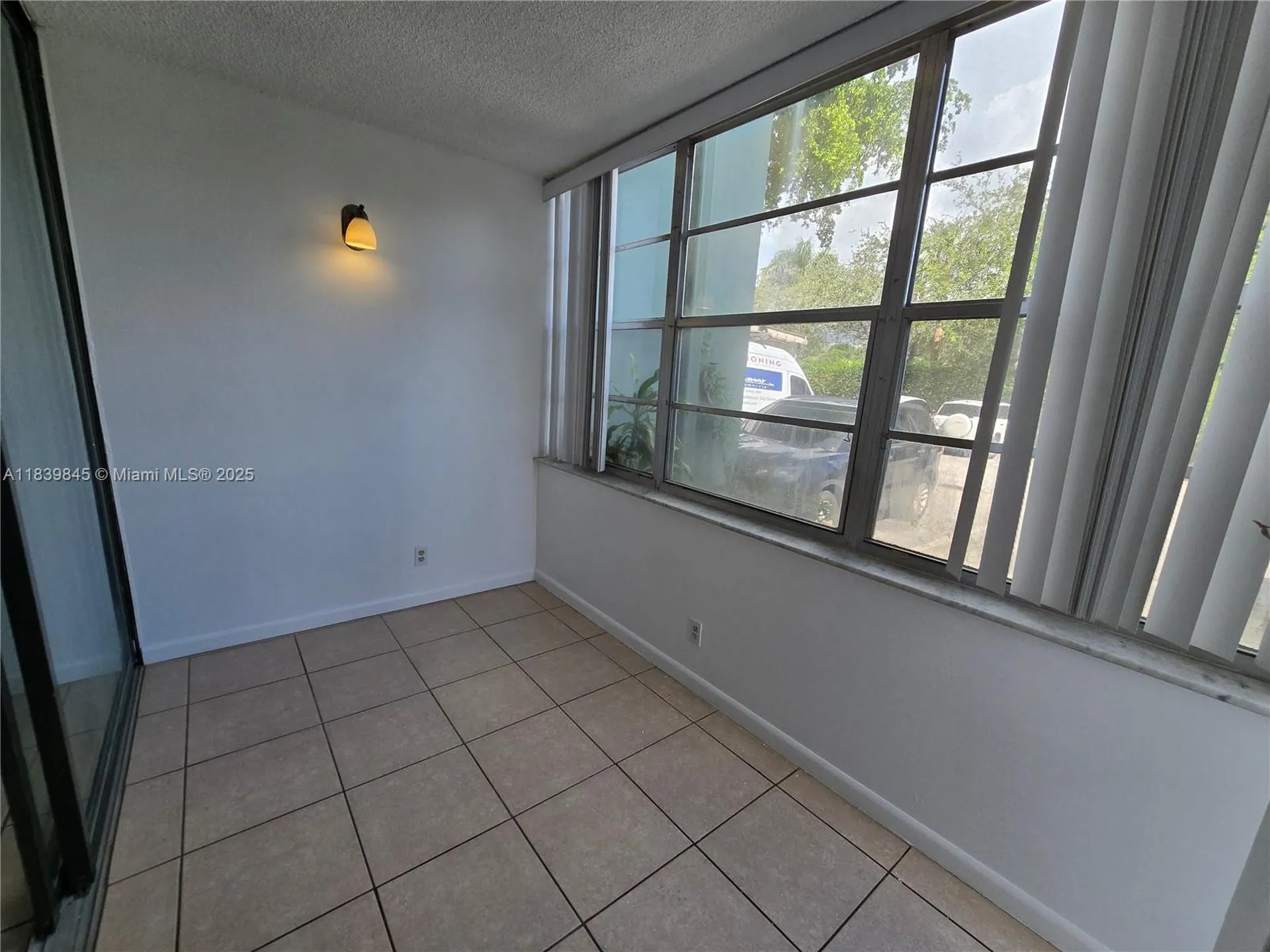 2731 Taft Street Hollywood FL 33020