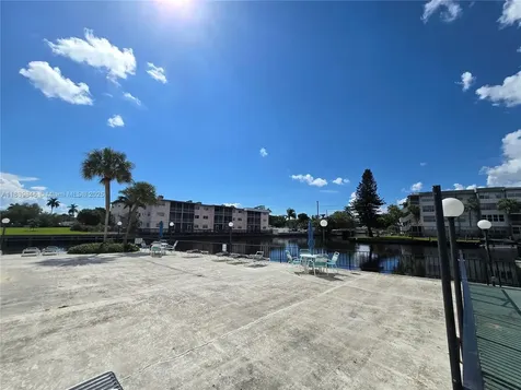 2731 Taft Street Hollywood FL 33020