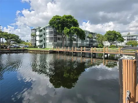 2731 Taft Street Hollywood FL 33020