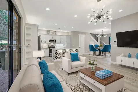 20946 NW 1st Street Pembroke Pines FL 33029