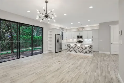 20946 NW 1st Street Pembroke Pines FL 33029