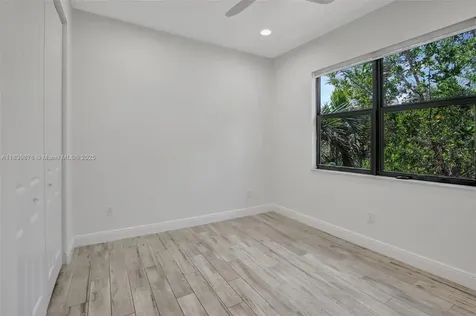 20946 NW 1st Street Pembroke Pines FL 33029