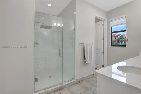 20946 NW 1st Street Pembroke Pines FL 33029
