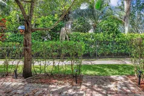 20946 NW 1st Street Pembroke Pines FL 33029