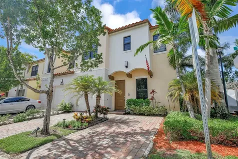 20946 NW 1st Street Pembroke Pines FL 33029