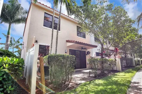 20946 NW 1st Street Pembroke Pines FL 33029
