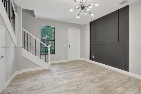 20946 NW 1st Street Pembroke Pines FL 33029