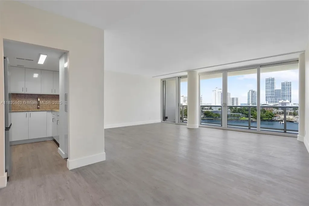 900 Bay Drive Miami Beach FL 33141