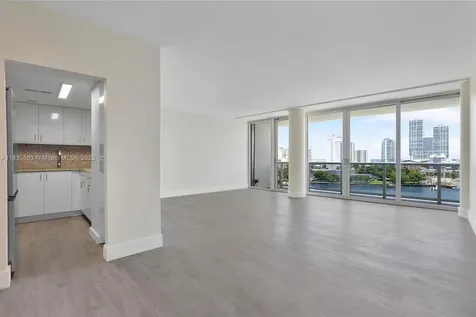 900 Bay Drive Miami Beach FL 33141