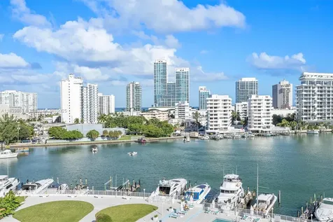 900 Bay Drive Miami Beach FL 33141