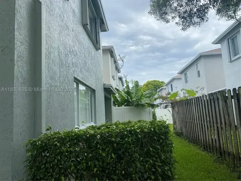 6006 Plum Place Tamarac FL 33321