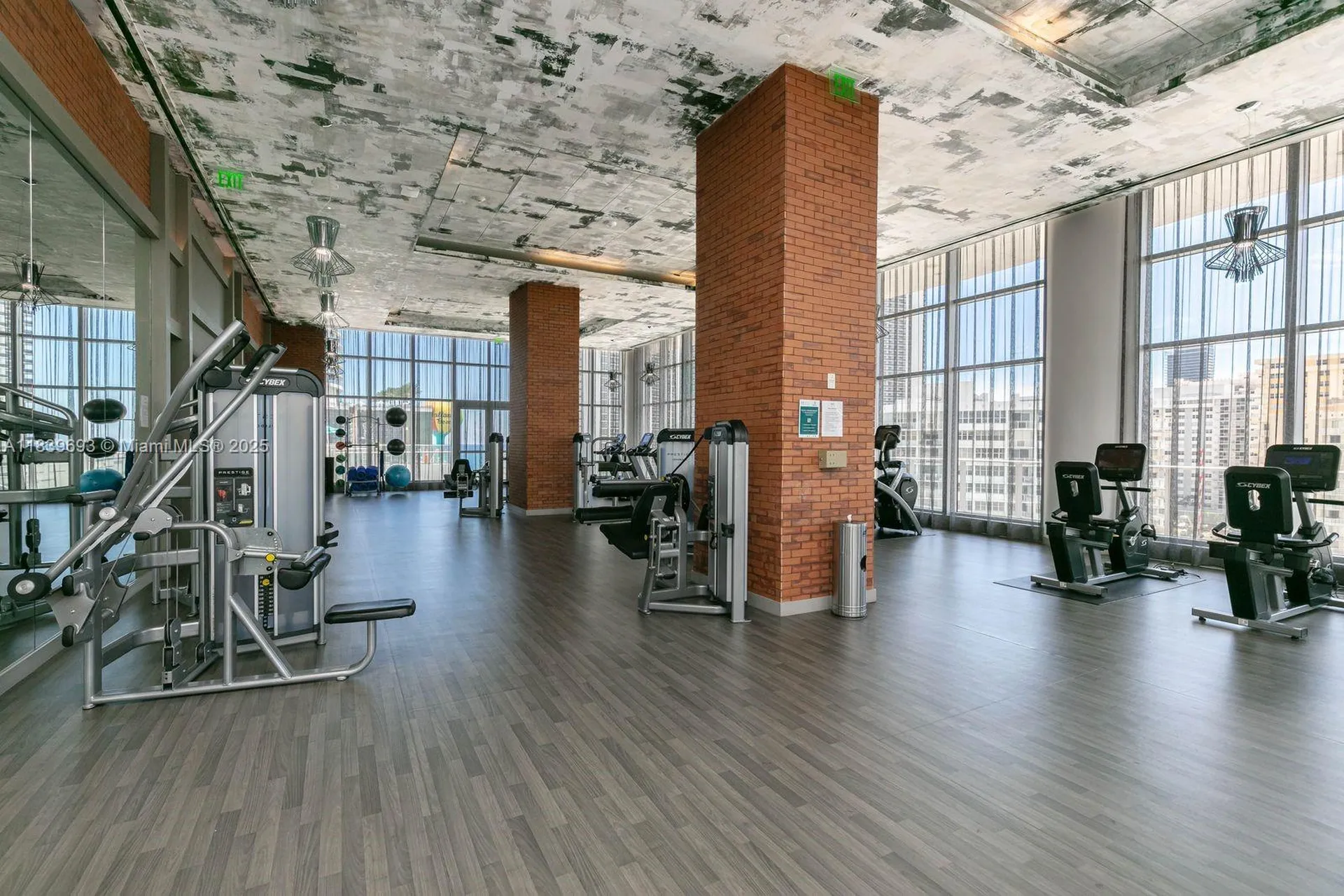 4010 S Ocean Drive Hollywood FL 33019