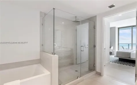 4010 S Ocean Drive Hollywood FL 33019